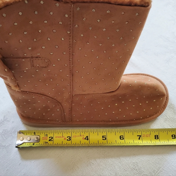 Crazy 8 Girls Golden Brown Faux Fur Lined Faux Suede Boots Glitter Dots Size 2 - Picture 13 of 13